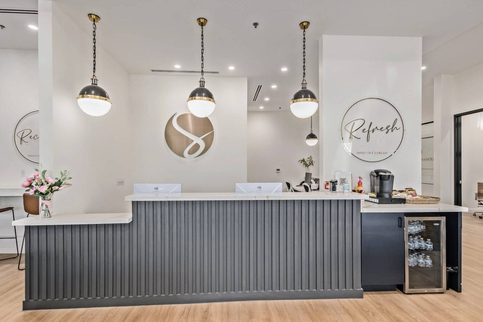 The Art of First Impressions: Designing a Luxury Lobby Reception Desk