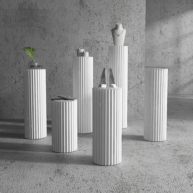 Corrugated White Wood Painting WIndow Display Props Eyewear Shop Round